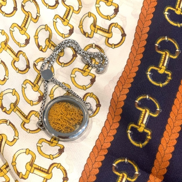 114. Bracelet Silver Stainless Steel Mango Box - Picture 1 of 4